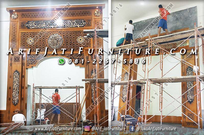 Pengrajin Mihrab Masjid Kayu Jati Jepara