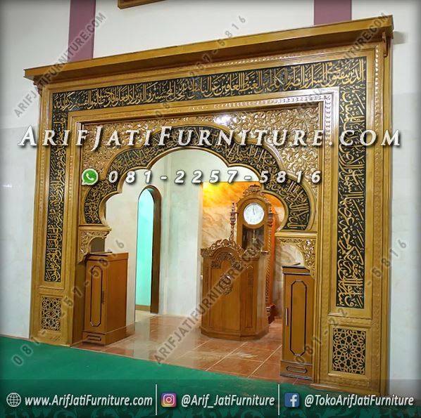 Desain Mihrab Masjid Ukir Kaligrafi Kayu Jati