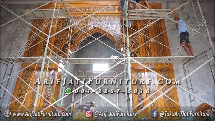 Pengrajin Mihrab Masjid Kayu Jati Jepara Mewah